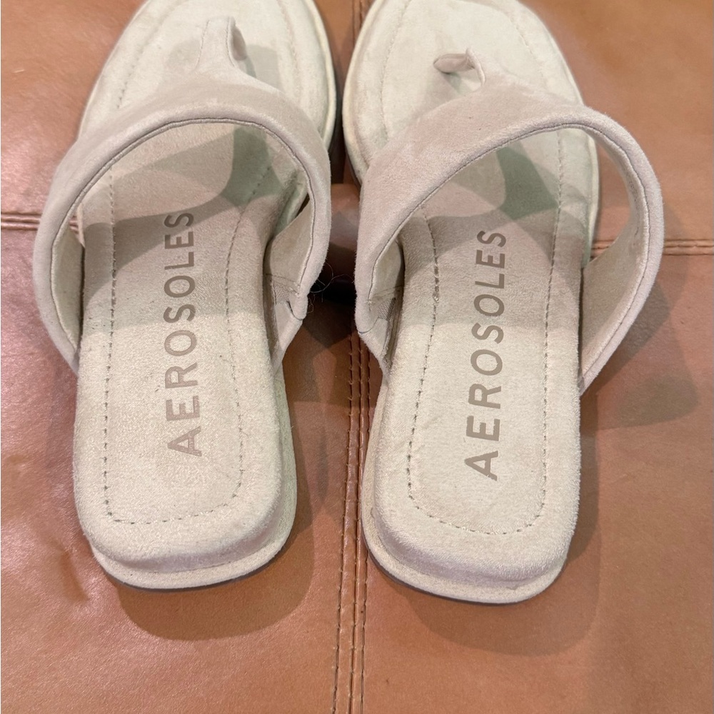 AEROSOLES Slides - Picture 2 of 6